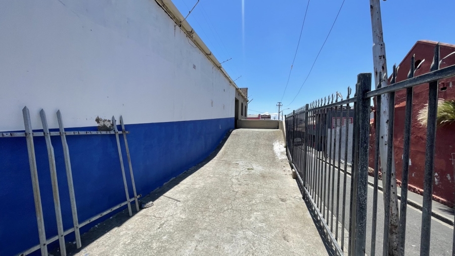 To Let commercial Property for Rent in Woodstock Western Cape